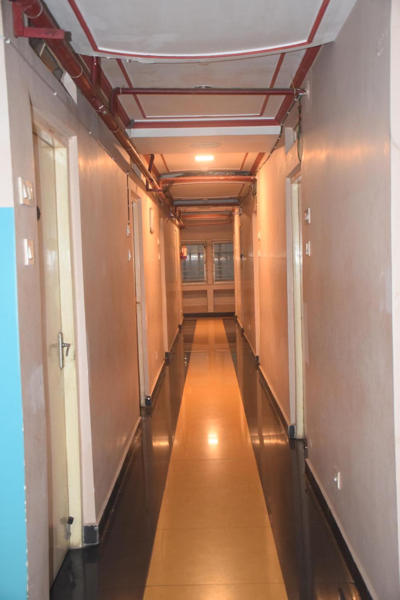 Starline Hotel Agartala Esterno foto